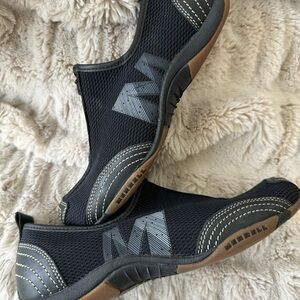 Merrell Barrado Black Slip-On Mesh Sneakers with Brown Trim